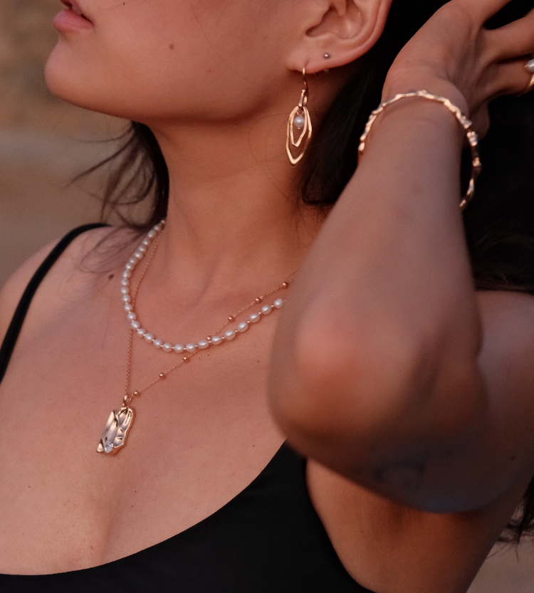 Line & Pearl Set — Buy 3 Get 1 Free