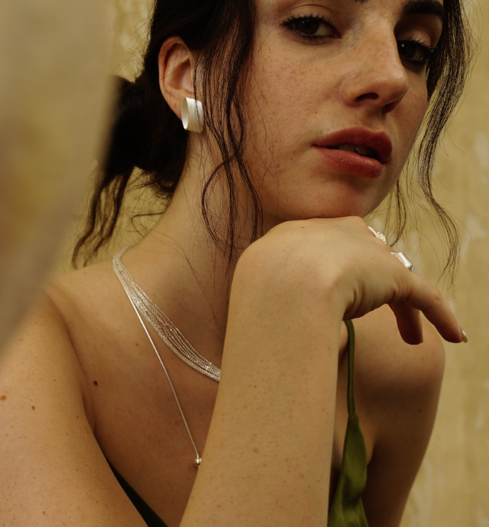 Geometric Resolve Studs